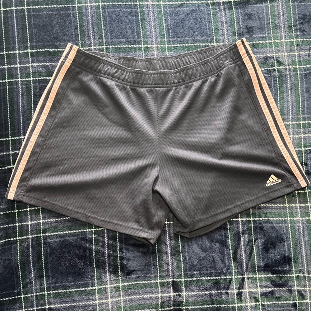 Vintage 2000s Adidas navy blue and baby pinks shorts. Size large.